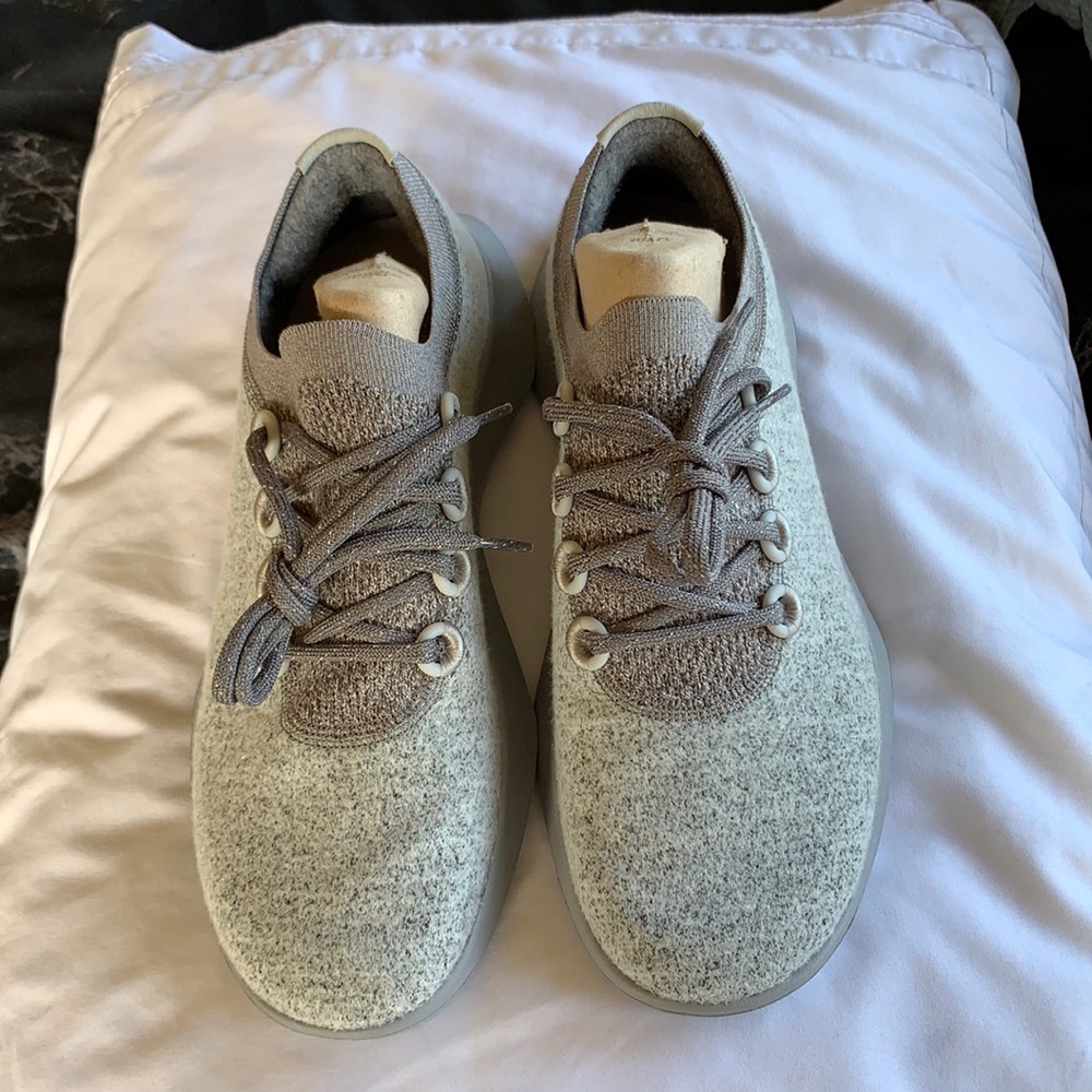 allbirds Men's Wool Runners in Light Gray and Taupe NO CARDBOARD INSERTS